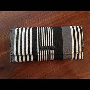 Vera Bradley white and black wallet